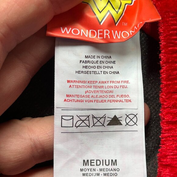 Rubie’s Secret Wishes Wonder Woman Costume - Medium - Picture 11 of 13